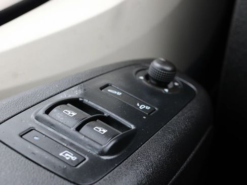 Used 2014 RAM ProMaster 2500 w/ Interior Convenience Group image 20