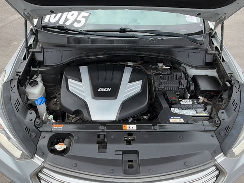 Used 2019 Hyundai Santa Fe XL SE FWD image 34