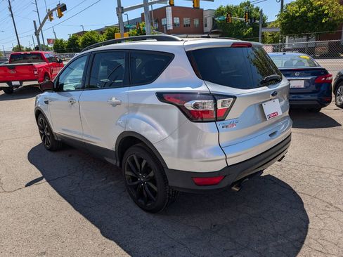 Used 2017 Ford Escape Titanium image 8