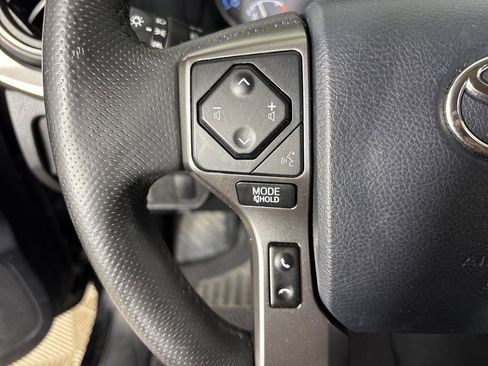 Used 2017 Toyota Tacoma SR5 w/ Tow Package image 17