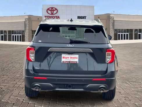 Used 2024 Ford Explorer XLT w/ Equipment Group 202A image 5