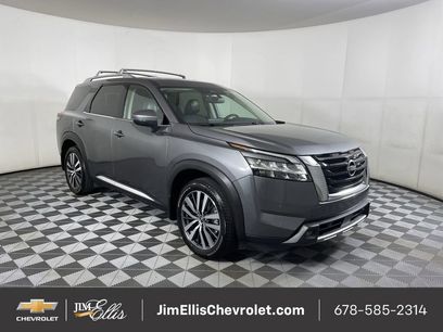 Used 2022 Nissan Pathfinder Platinum w/ Cargo Package