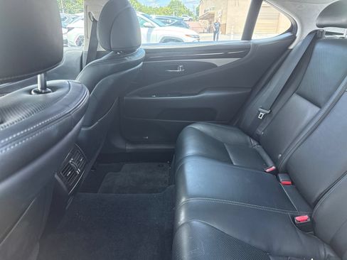Used 2015 Lexus LS 460 L RWD image 10
