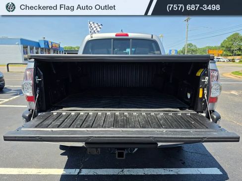 Used 2015 Toyota Tacoma 4x4 Double Cab w/ TRD Off-Road Package image 12