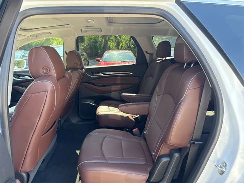 Used 2019 Buick Enclave Avenir w/ Avenir Technology Package FWD image 11