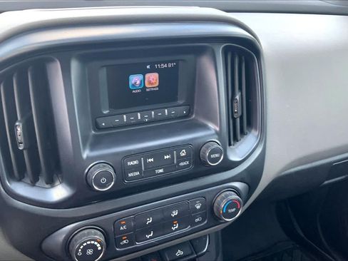Used 2017 Chevrolet Colorado W/T RWD image 34