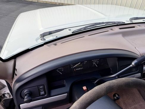 Used 1995 Ford F250 XLT image 99
