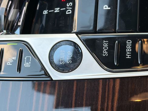 New 2026 BMW X5 xDrive50e w/ Executive Package image 37