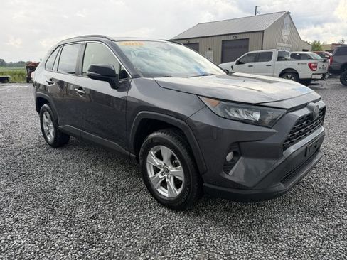 Used 2019 Toyota RAV4 XLE FWD image 4