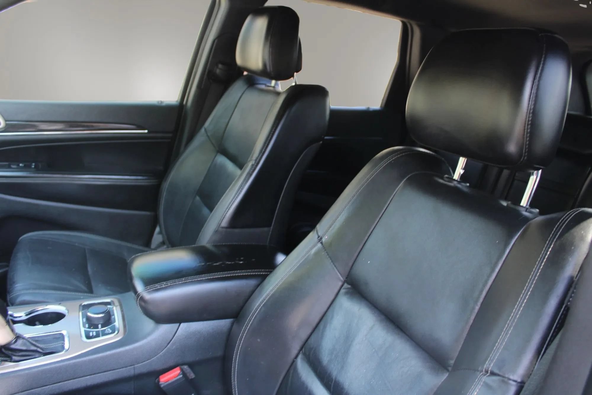 Used 2017 Jeep Grand Cherokee Limited AWD/4WD image 15