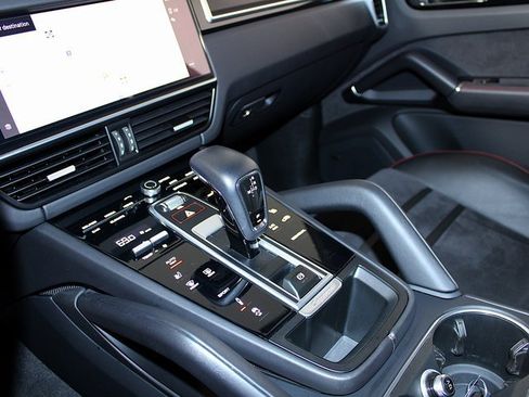Used 2023 Porsche Cayenne GTS image 16
