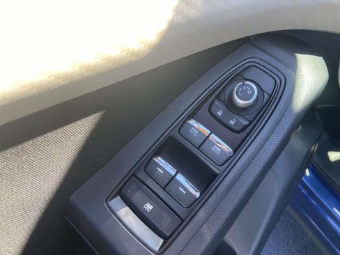 Used 2021 Subaru Ascent Premium w/ Convenience Package image 21