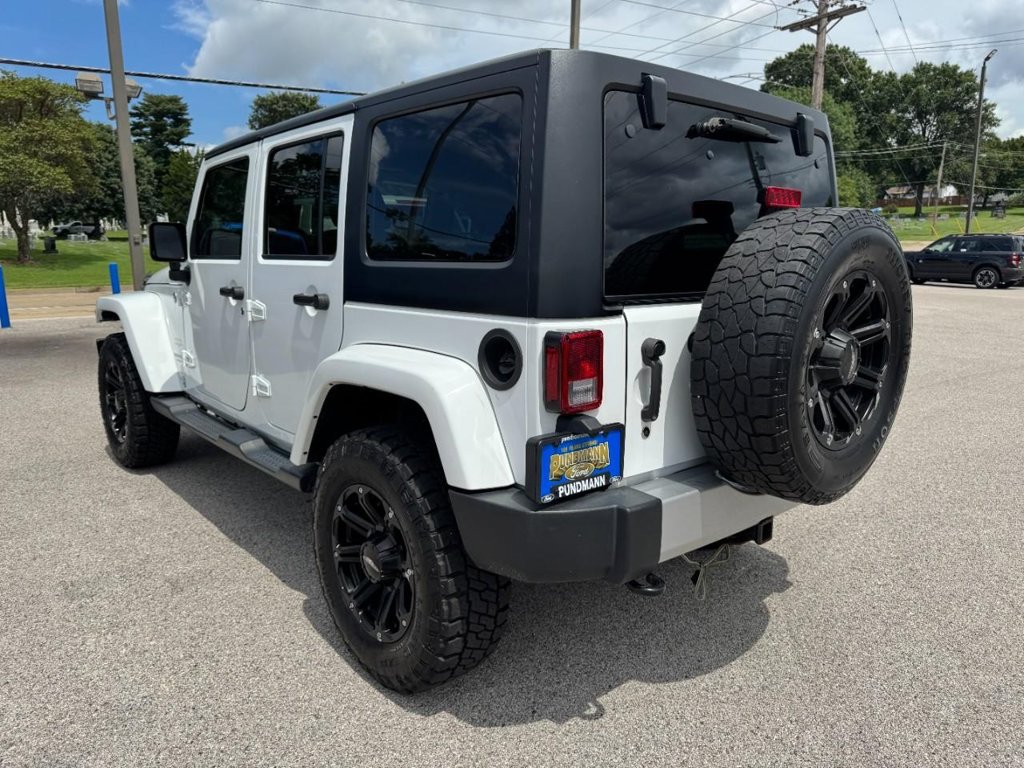 Used 2015 Jeep Wrangler Unlimited Sahara AWD/4WD image 5