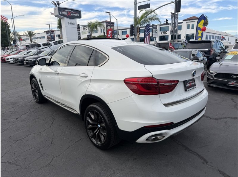 Used 2019 BMW X6 sDrive35i w/ Convenience Package RWD image 4