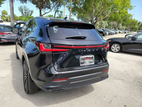 Used 2025 Lexus NX 250 FWD w/ Towing Package (2000 Lbs) image 12