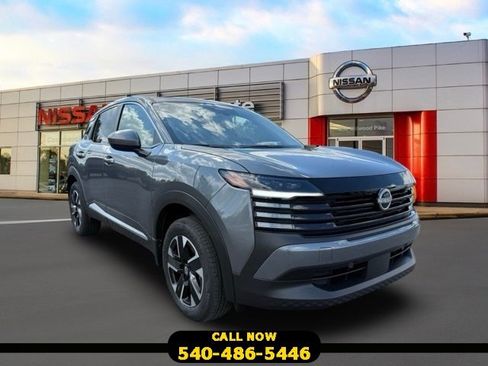 New 2025 Nissan Kicks SV image 1