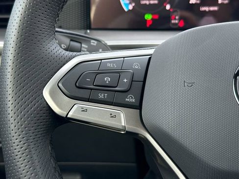 New 2026 Volkswagen Tiguan SE R-Line image 37