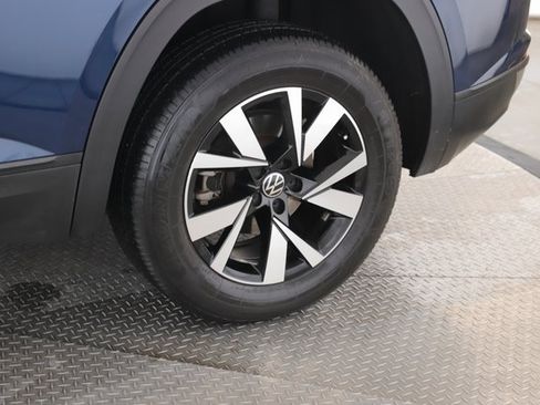 Used 2022 Volkswagen Atlas Cross Sport SE image 14