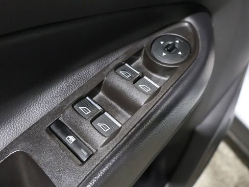 Used 2019 Ford Escape SE image 14