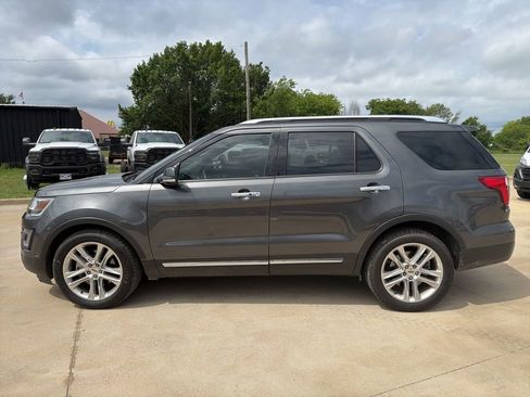 Used 2016 Ford Explorer Limited w/ Equipment Group 301A FWD image 11