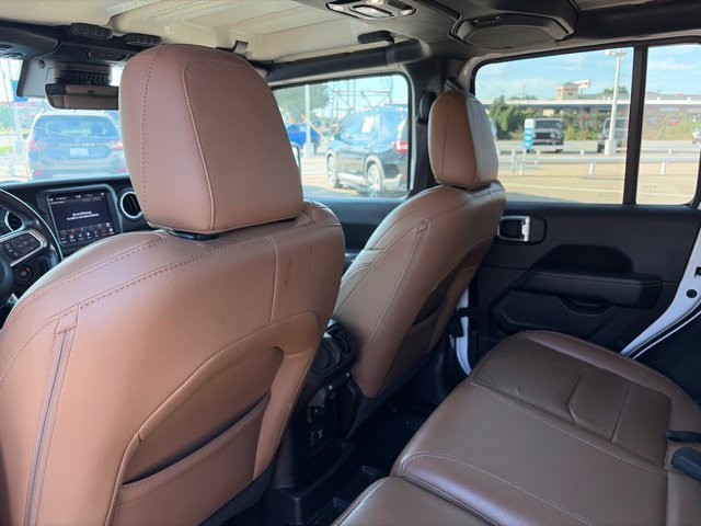 Used 2021 Jeep Wrangler Unlimited Sahara w/ Cold Weather Group AWD/4WD image 8