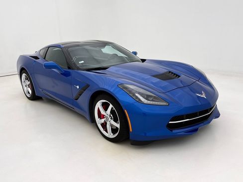 Used 2014 Chevrolet Corvette Base w/ 2LT Preferred Equipment Group image 2