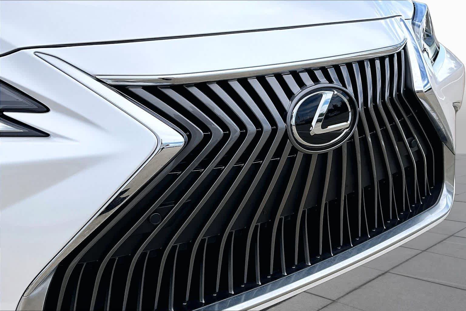 Used 2020 Lexus ES 350 w/ Premium Package FWD image 30