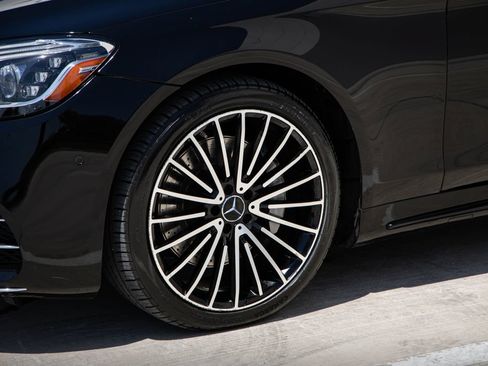 Used 2020 Mercedes-Benz S 560 Sedan image 5