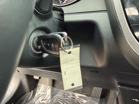 Used 2024 Toyota Camry SE image 29