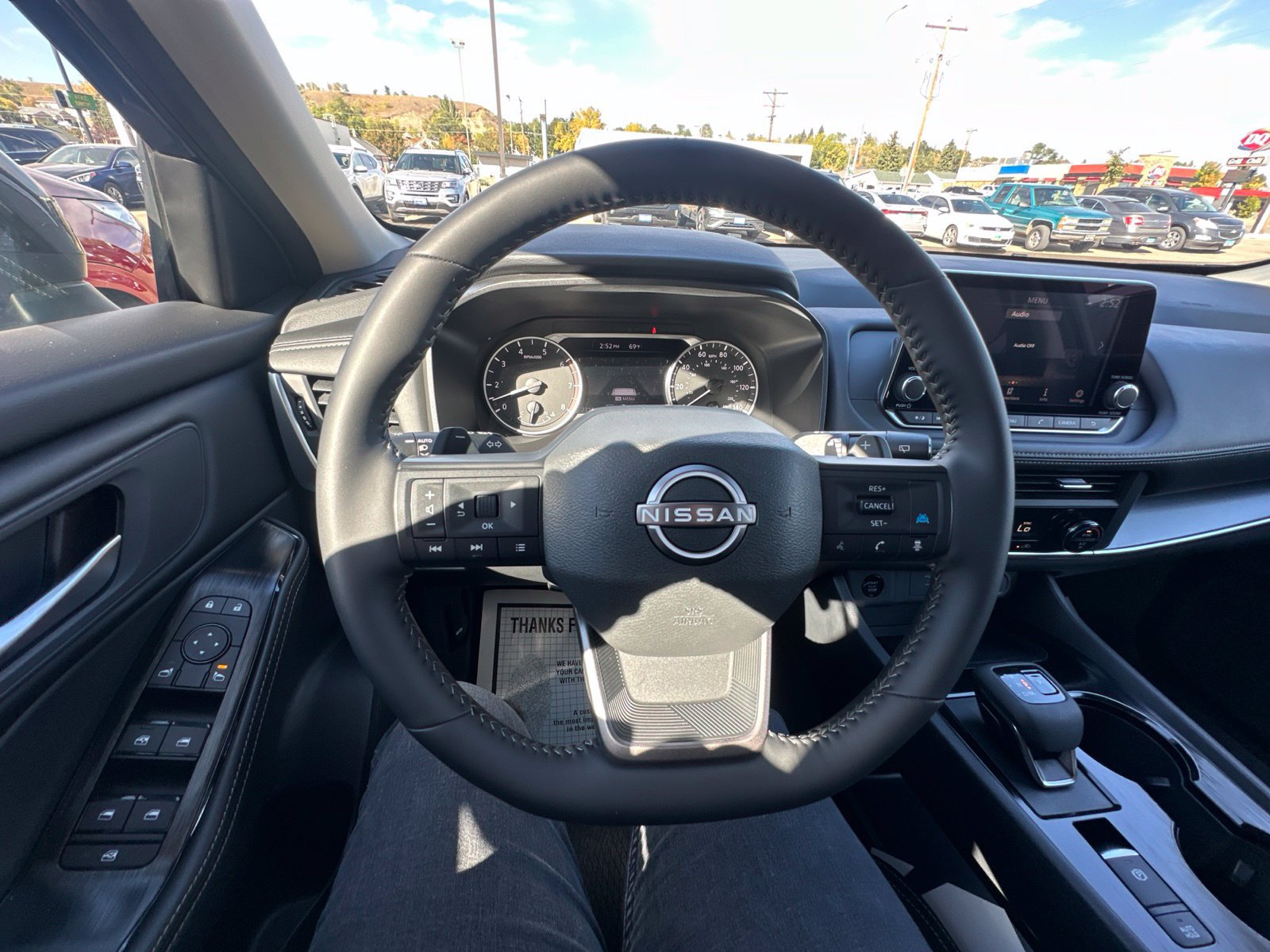 Used 2026 Nissan Rogue SV AWD/4WD image 39