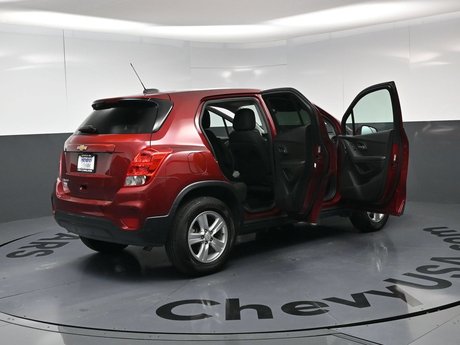 Used 2021 Chevrolet Trax LS w/ Tint and Cruise Package AWD/4WD image 25