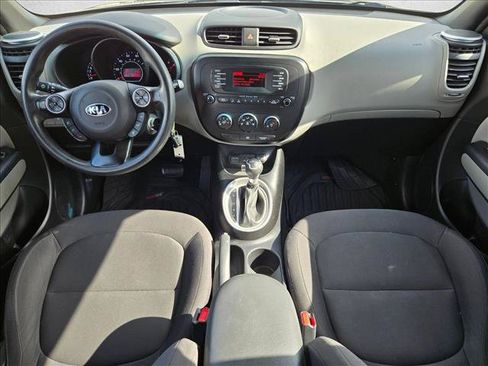 Used 2015 Kia Soul FWD image 15