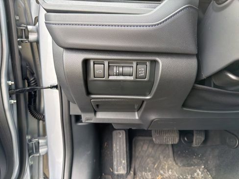 Used 2025 Subaru Forester Premium w/ Convenience Package #2 image 27