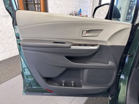 Certified 2021 Toyota Sienna LE image 35