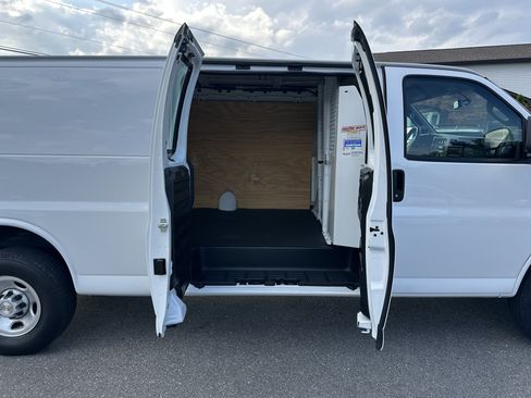 Used 2024 Chevrolet Express 2500 Extended w/ Driver Convenience Package RWD image 11