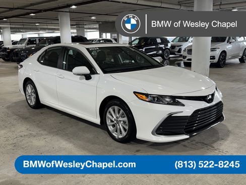 Used 2024 Toyota Camry LE w/ Convenience Package FWD image 1