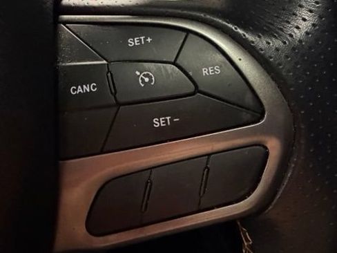 Used 2022 Dodge Challenger R/T Scat Pack RWD image 17