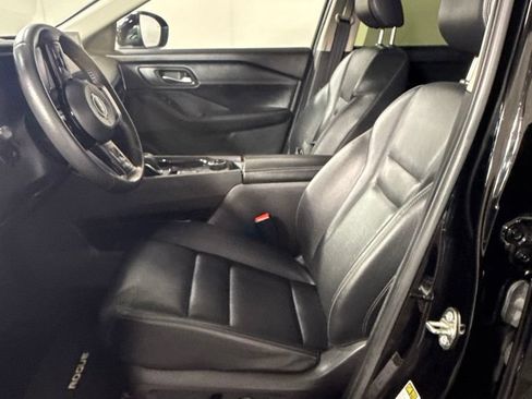 Used 2024 Nissan Rogue SL AWD/4WD image 16