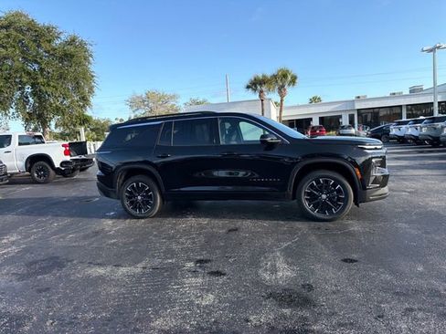 New 2026 Chevrolet Traverse LT w/ Sun and Wheel Package FWD image 18