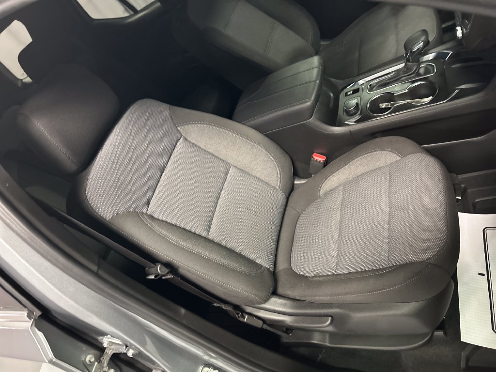 Used 2023 Chevrolet Traverse LT FWD image 26