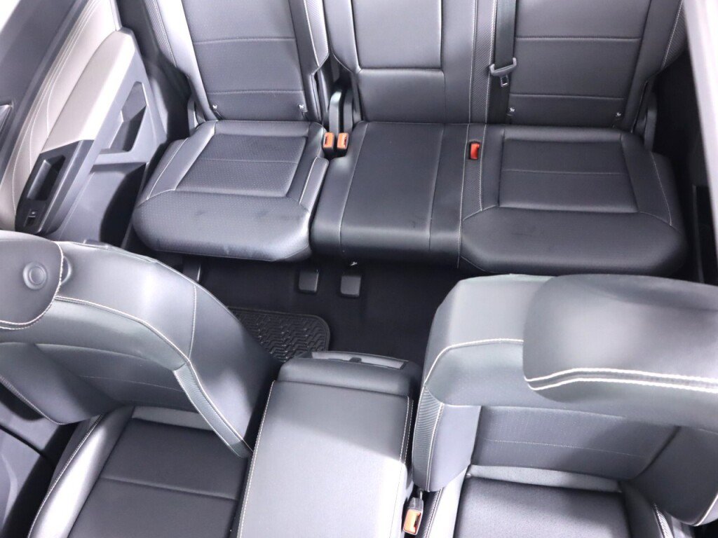 Used 2021 Volkswagen Atlas Cross Sport SEL AWD/4WD image 29