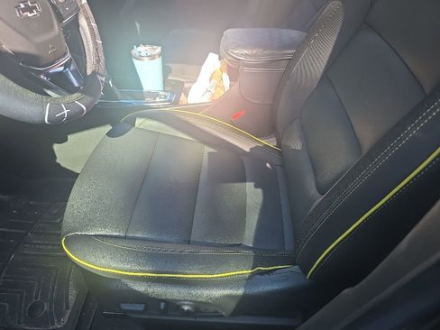 Used 2024 Chevrolet TrailBlazer ACTIV w/ Convenience Package FWD image 3