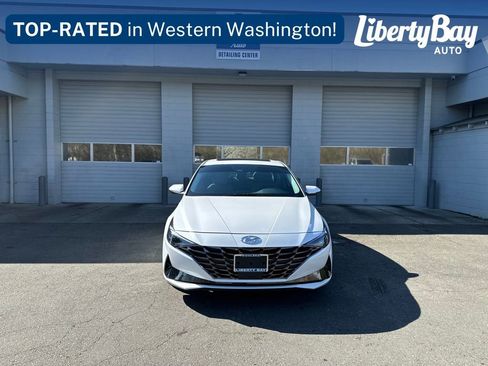 Used 2023 Hyundai Elantra Limited image 2