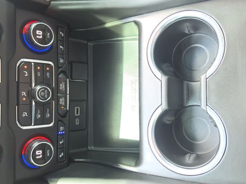 Used 2024 Chevrolet Tahoe High Country AWD/4WD image 8