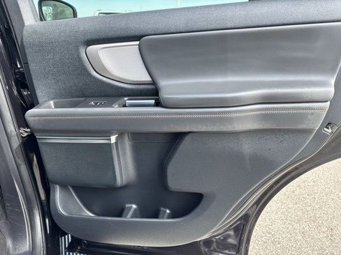 Used 2025 Ford Expedition Active image 38