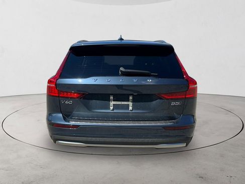 New 2026 Volvo V60 B5 Cross Country Plus w/ Protection Package Premier AWD/4WD image 4