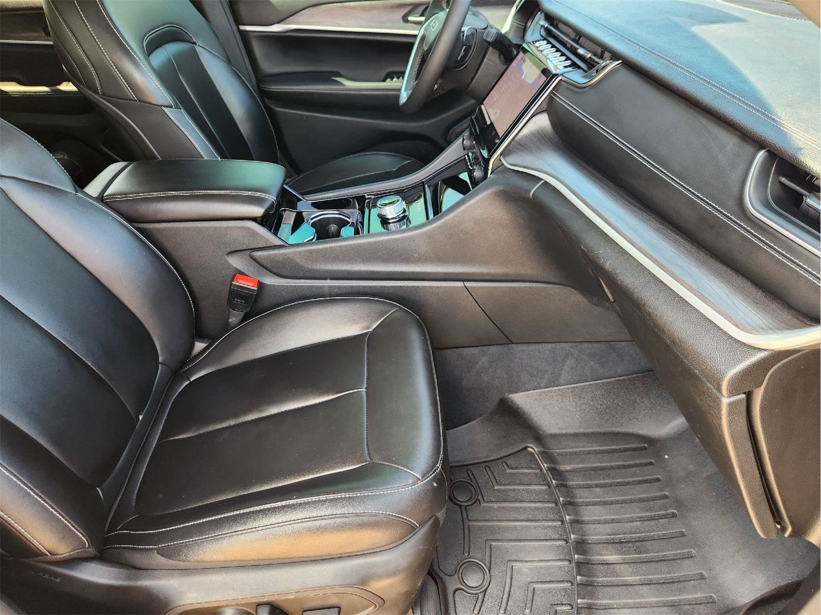 Used 2023 Jeep Grand Cherokee L Limited RWD image 14