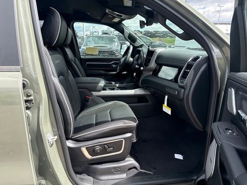 New 2026 RAM 1500 Laramie AWD/4WD image 28