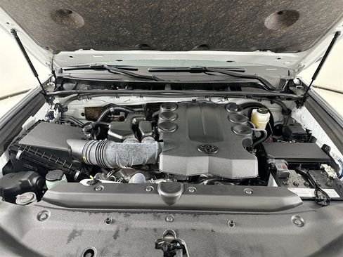 Used 2024 Toyota 4Runner Limited image 31