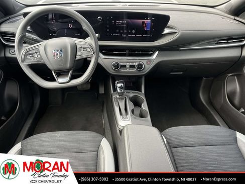 Used 2025 Buick Envista Preferred FWD image 14